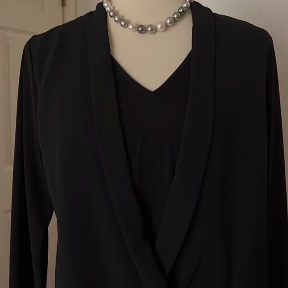 Afani Basic Black Blouse - Picture 2 of 9